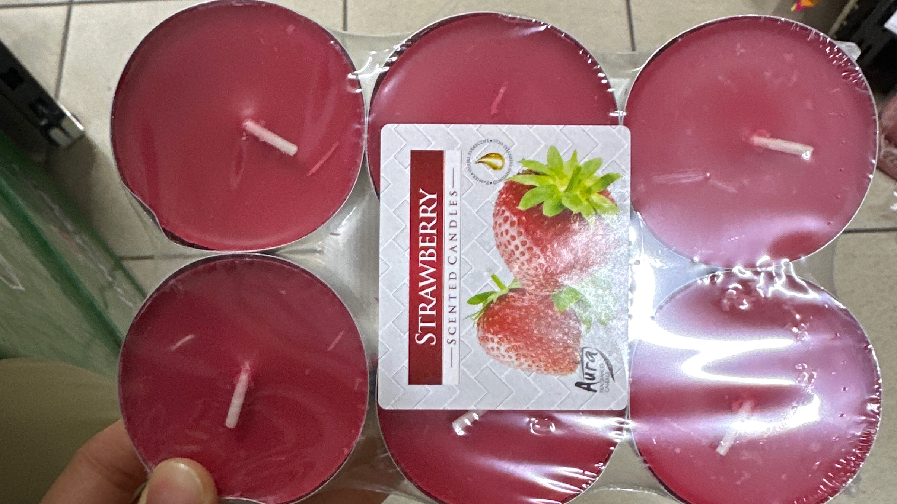 Vonné čajové svíčky MAXI Strawberry 6 ks