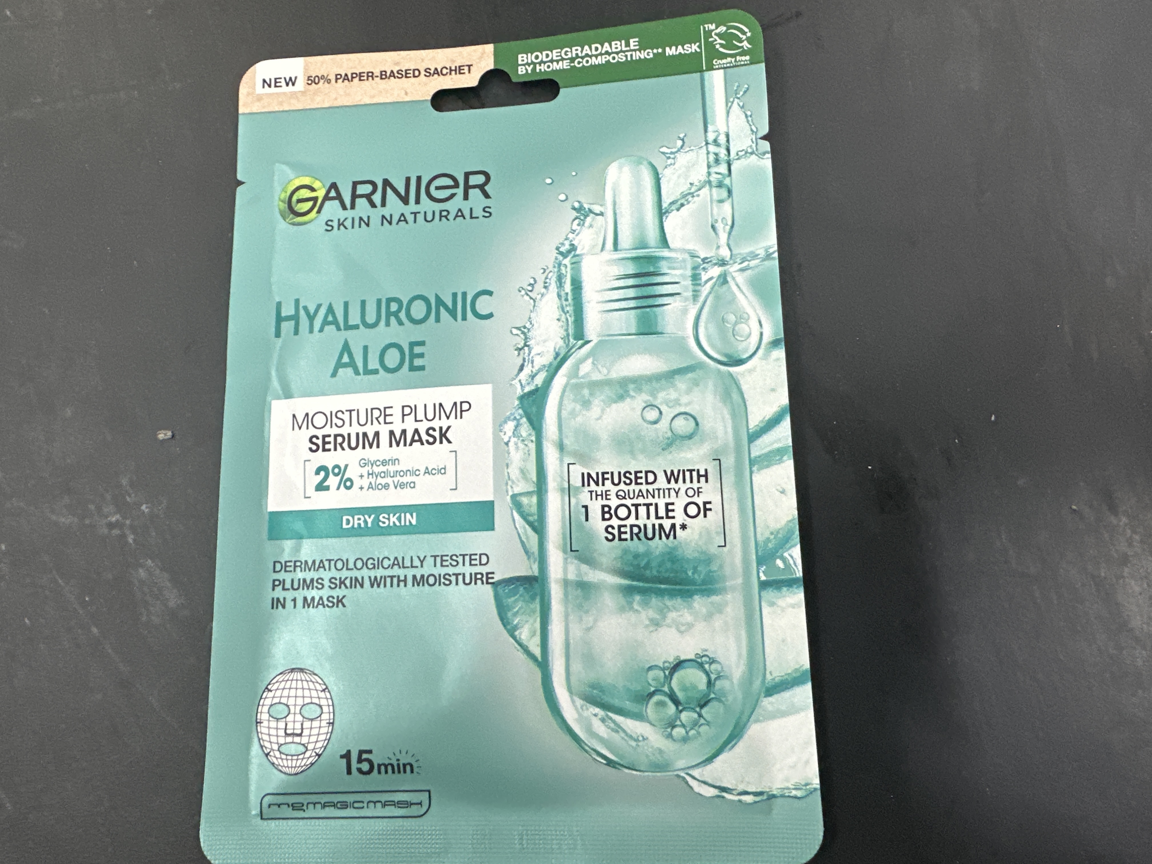 Garnier Skin Naturals revitalizující textilní maska Hyaluronic Aloe, 28 g