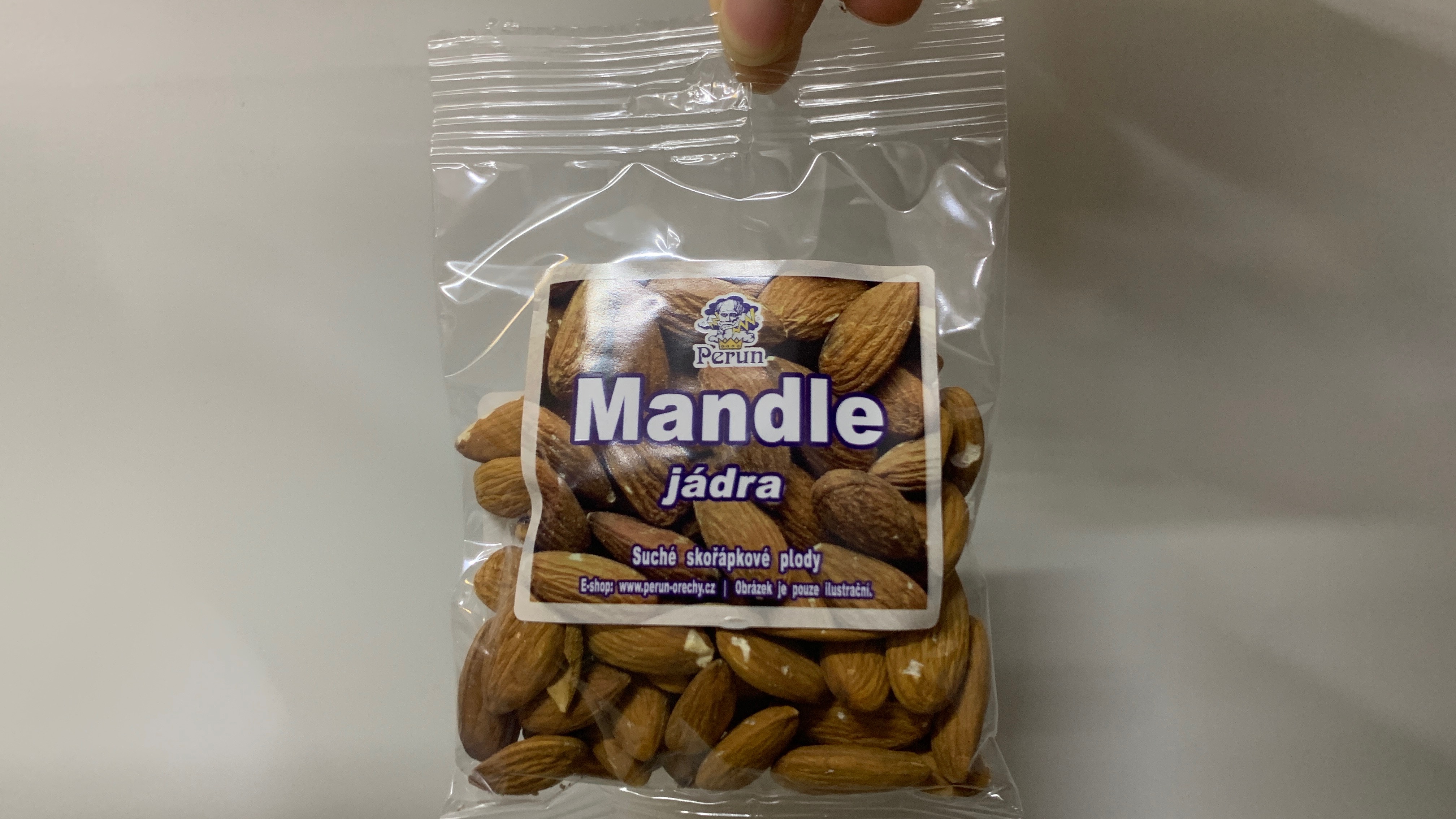Perun mandle jádra 70g
