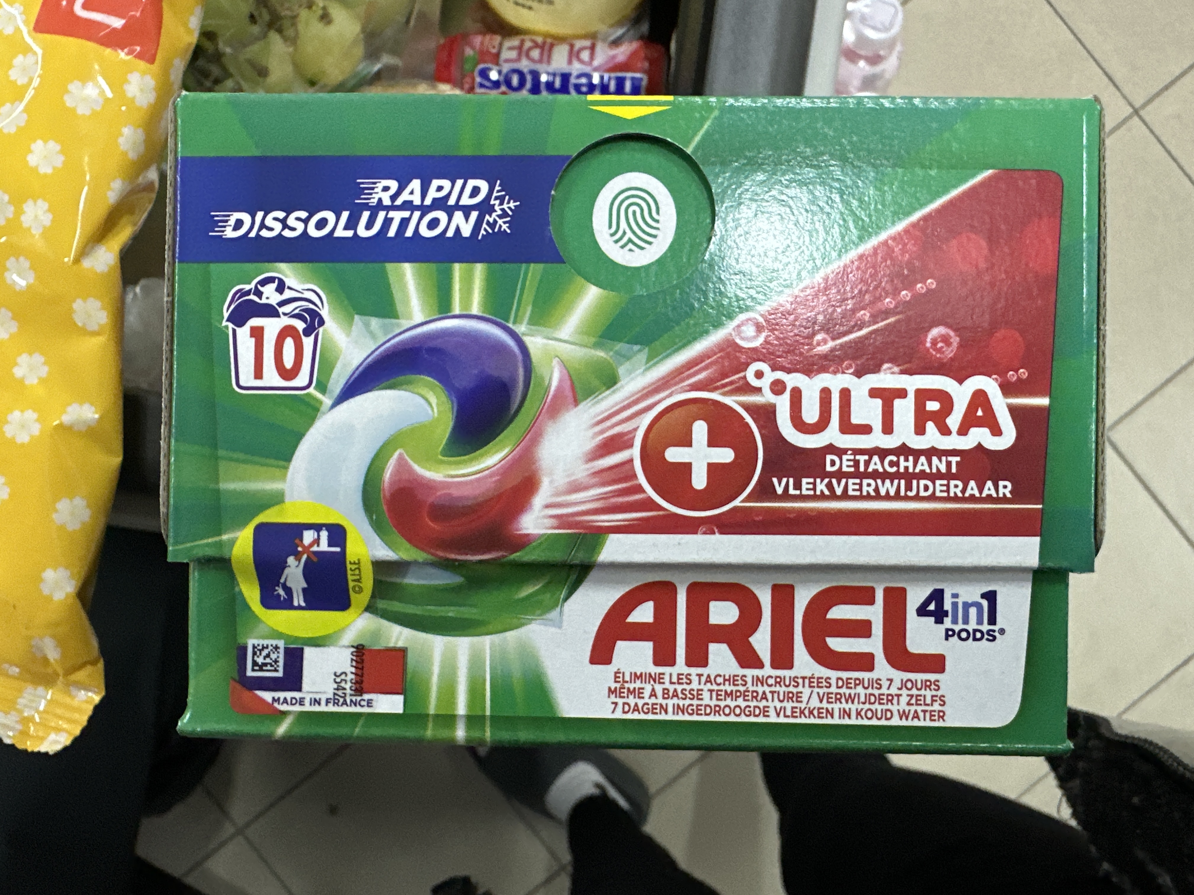 Ariel Color 4-in-1 Pods + Ultra prací kapsle 10ks