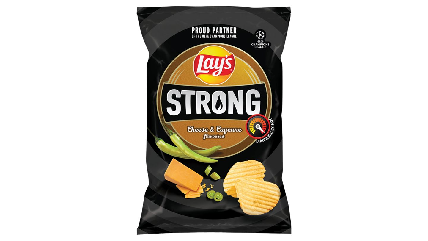 Lay's Strong Smažené bramborové lupínky s příchutí sýra a pikantních 120g