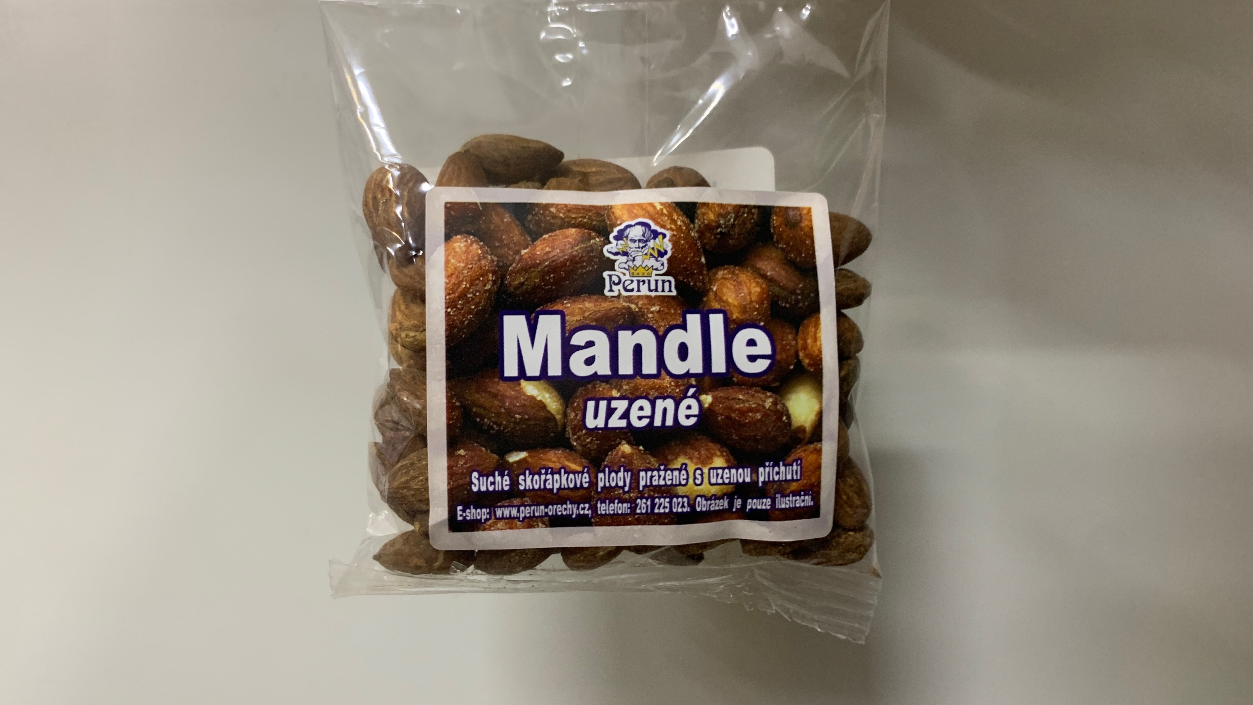 Perun mandle uzené 75g