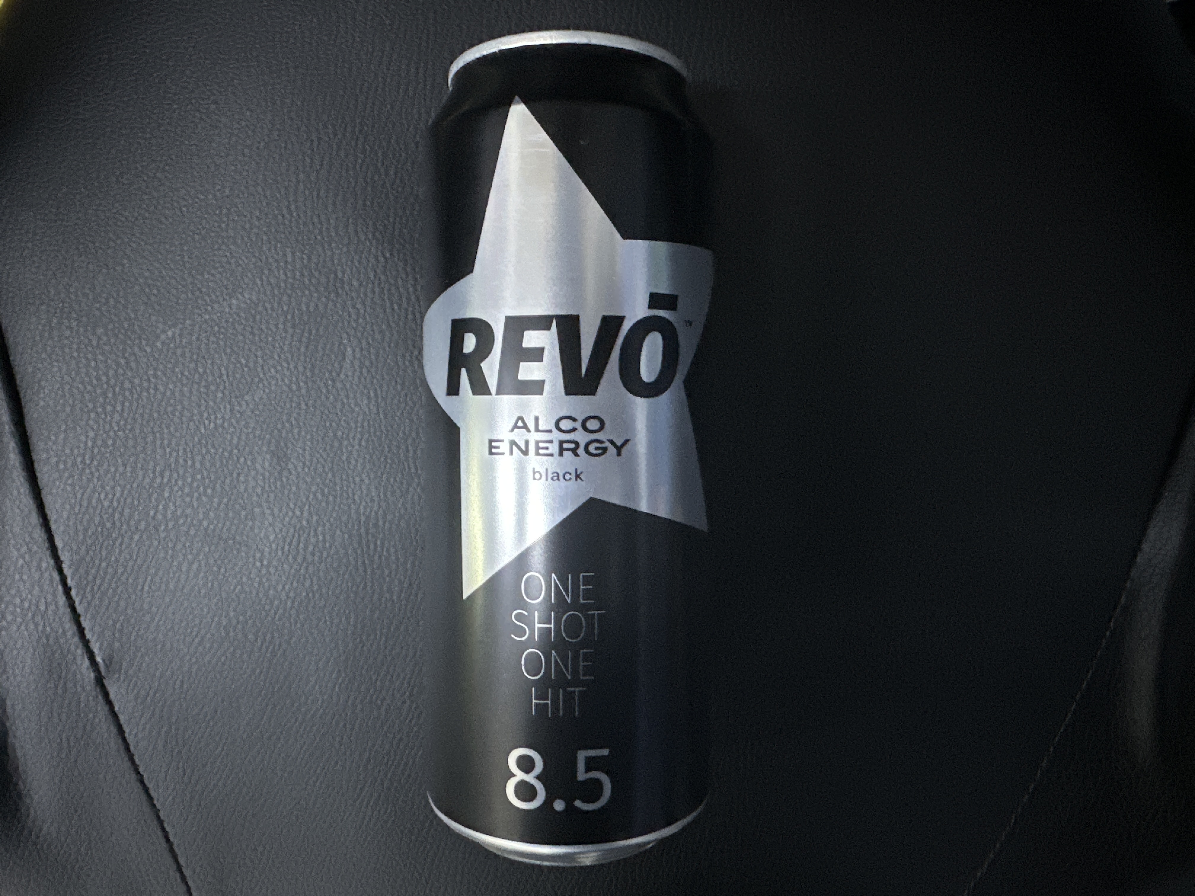 Revo Energetický nápoj Black 0,5L 8,5%