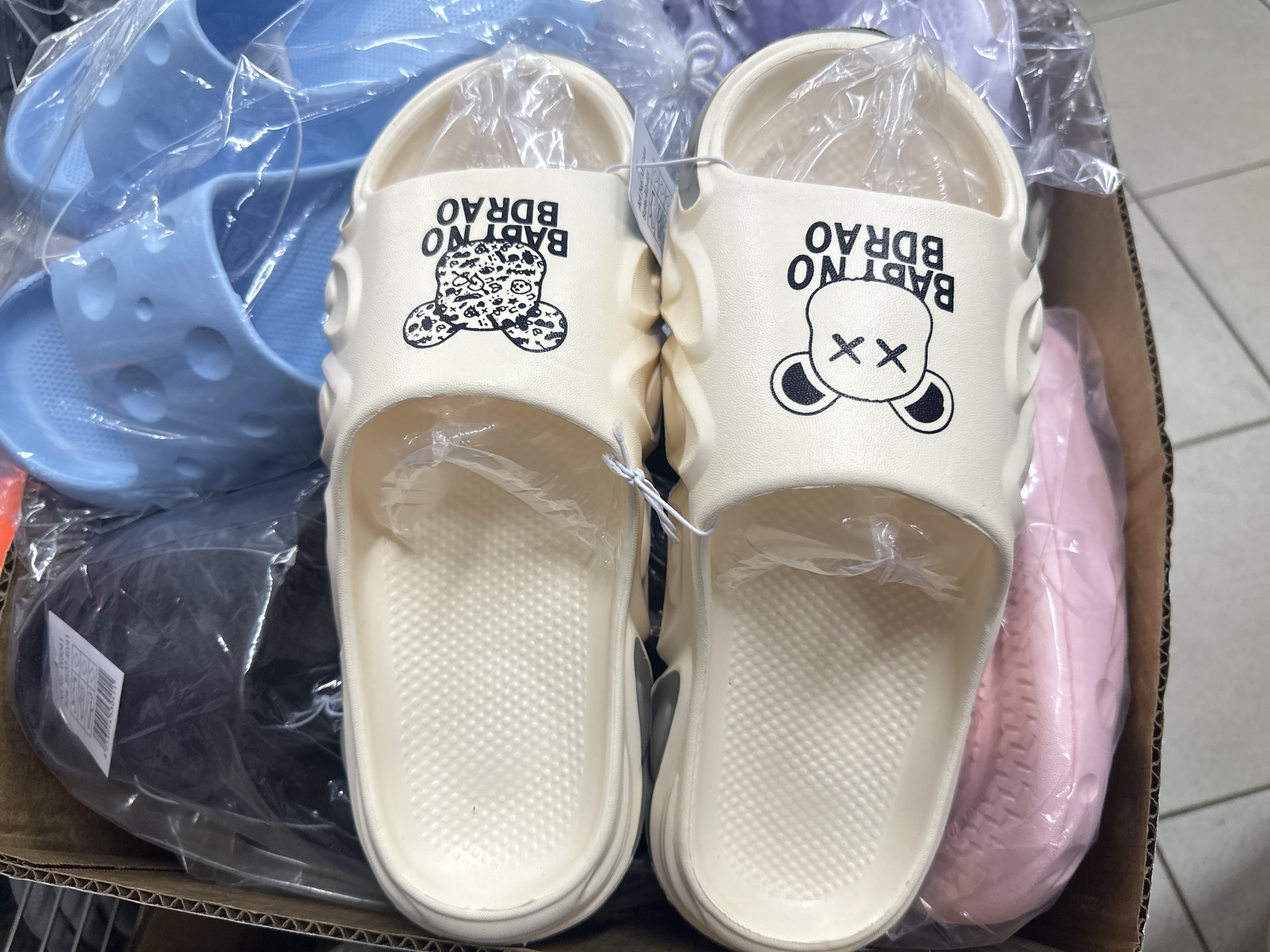 Pantofle bear baby on na doma vel. 44/45- 1pár beige