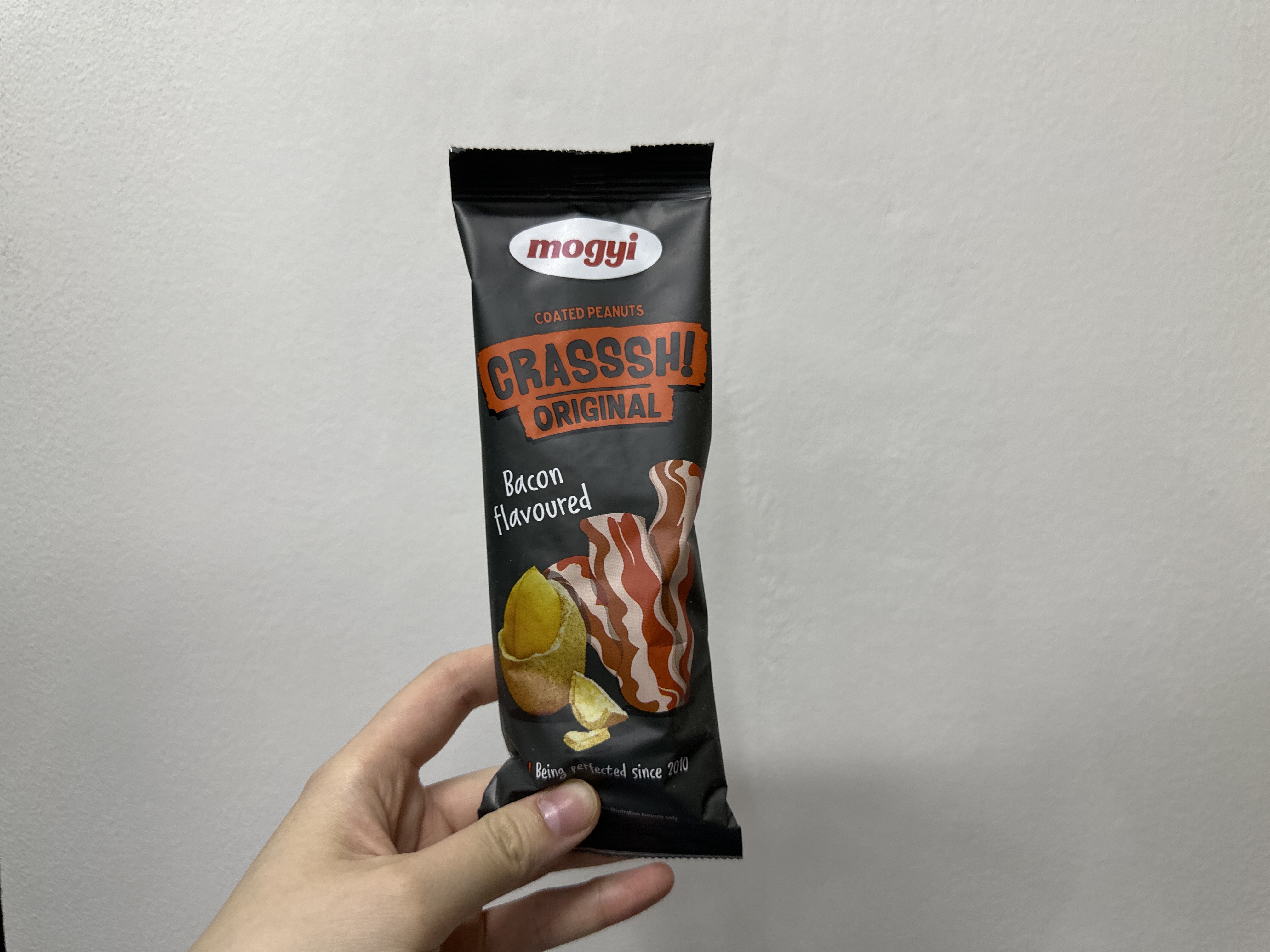 Mogyi arašídy crasssh slanina v testicku 60g