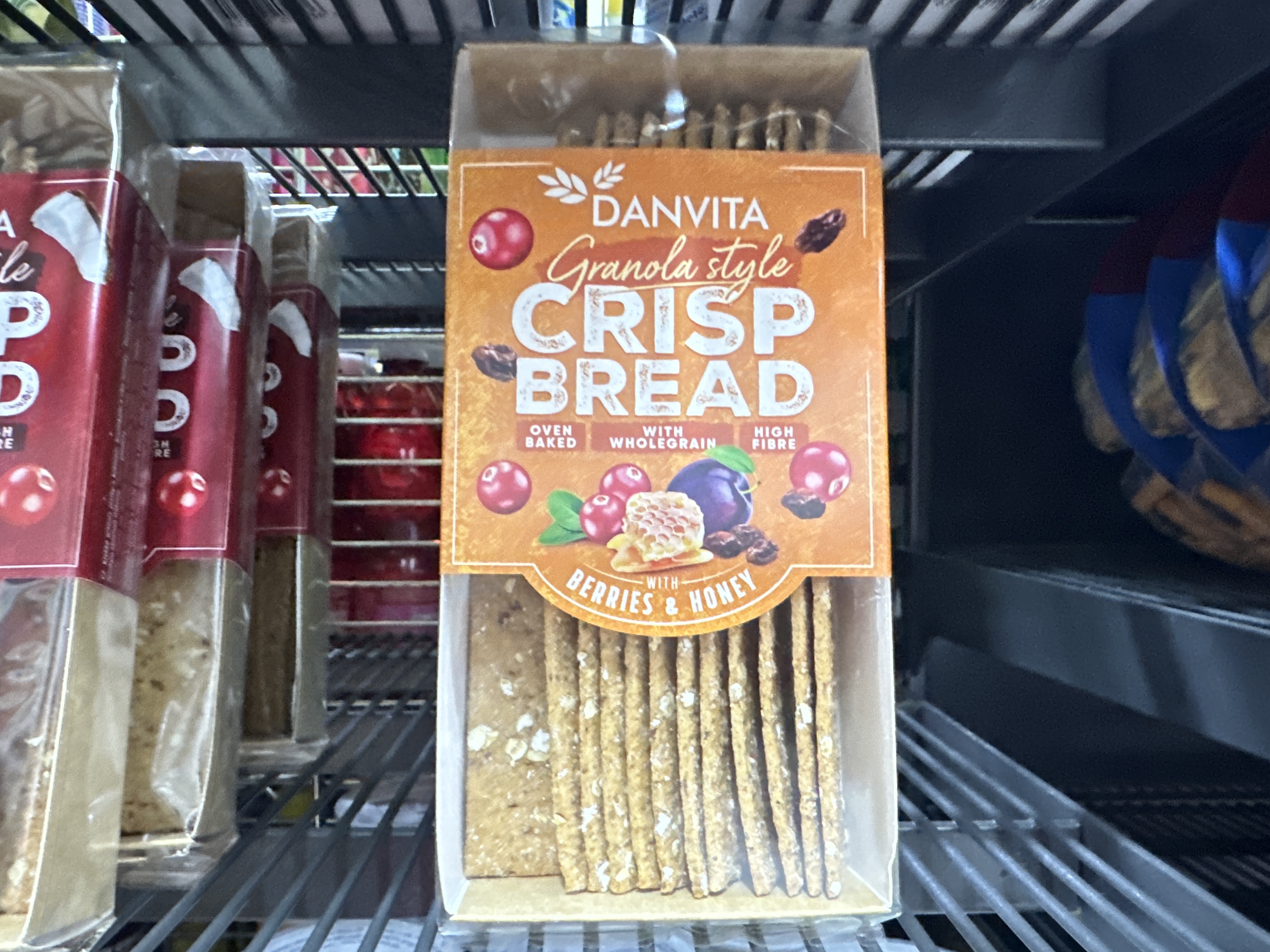 Danvita Křehké pšeničné granola plátky s ovocem a medem 130 g