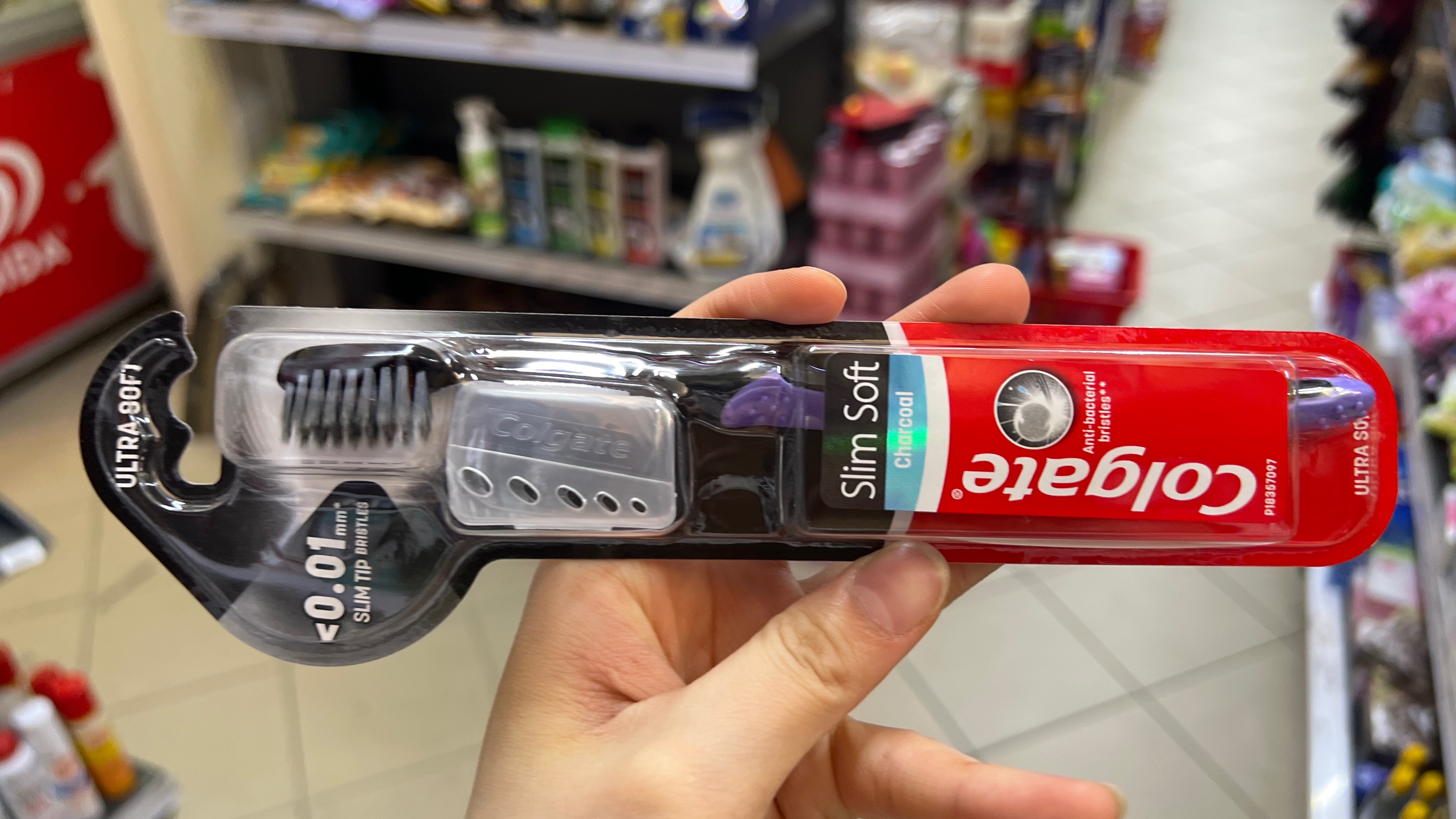 Colgate zubní kartáček 360 charcoal gold soft 1ks