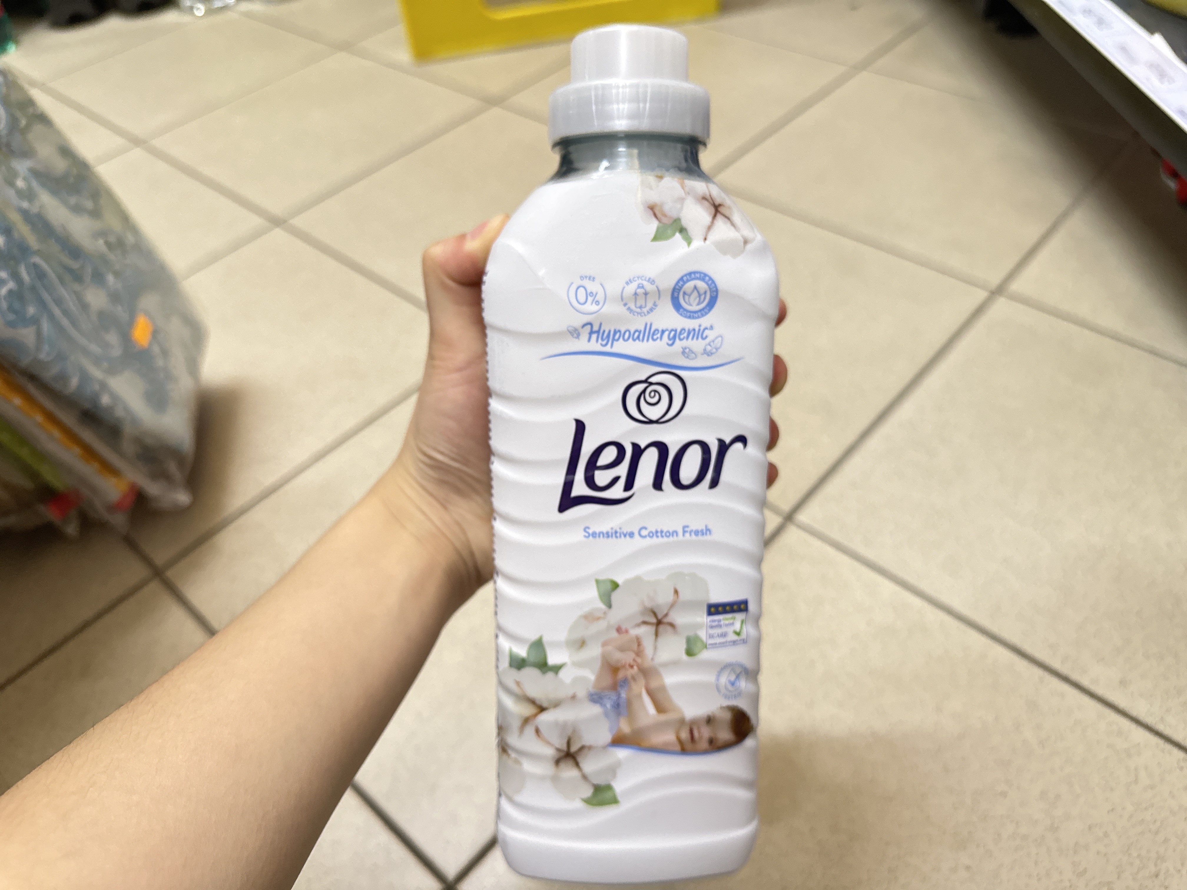Lenor Aviváž Sensitive Cotton Freshness, 925 ml