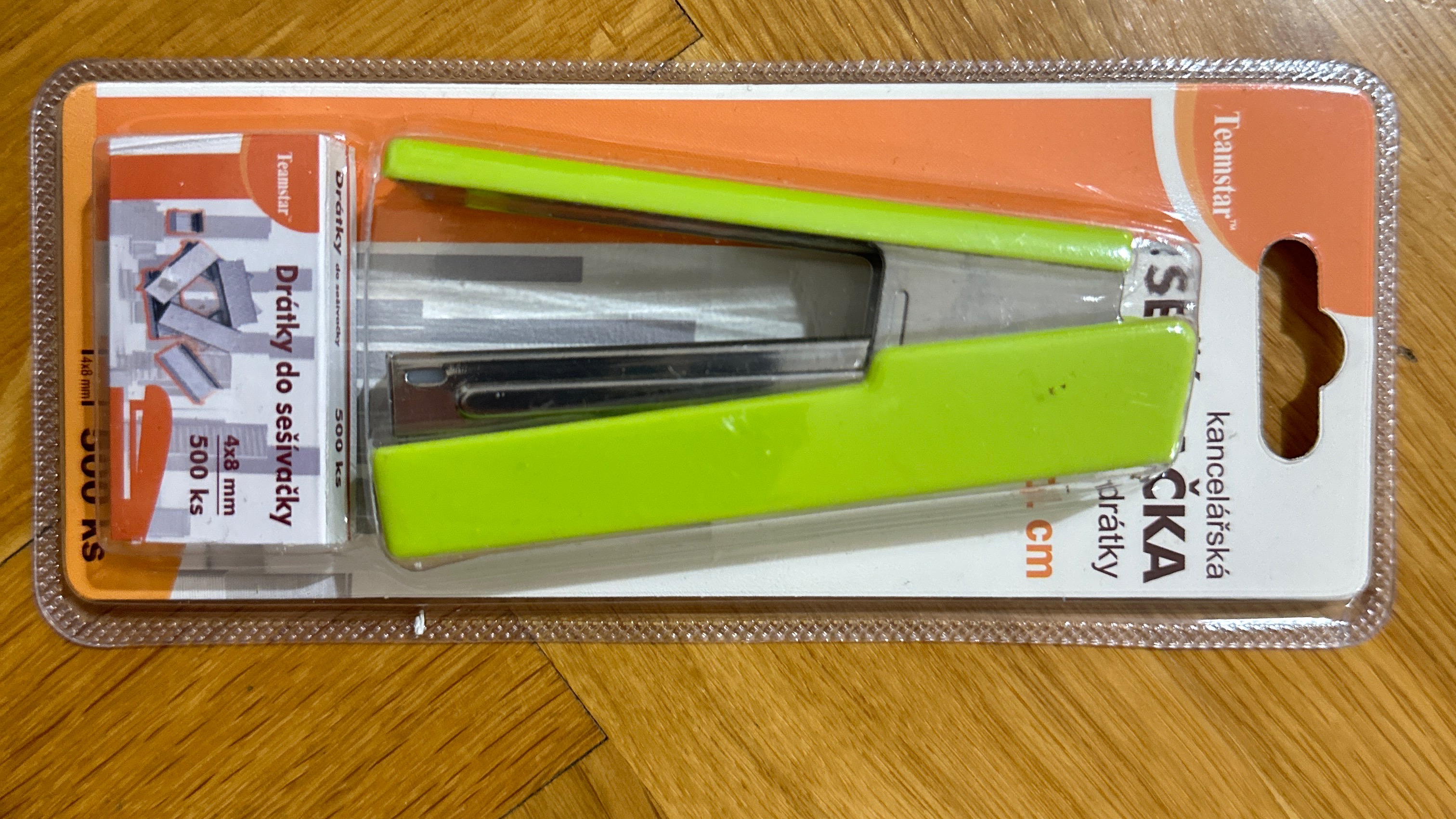 Teamstar  kancelářská sešívačka s drátky 11cm