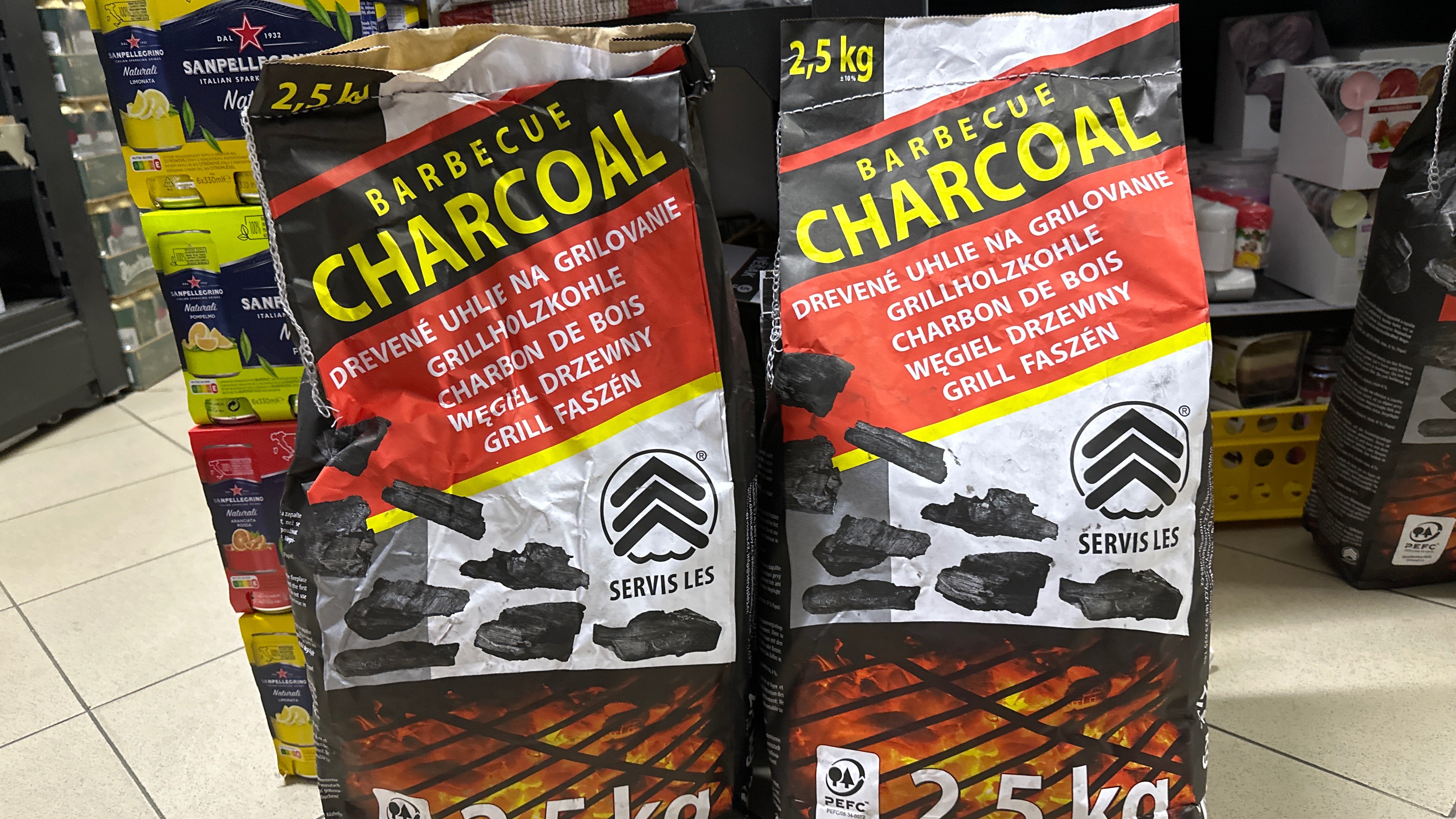 Dřevěné uhlí na grilování 2,5kg